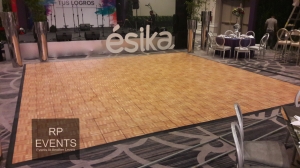 Alquiler de Pista de Baile Oak 21' x 21'